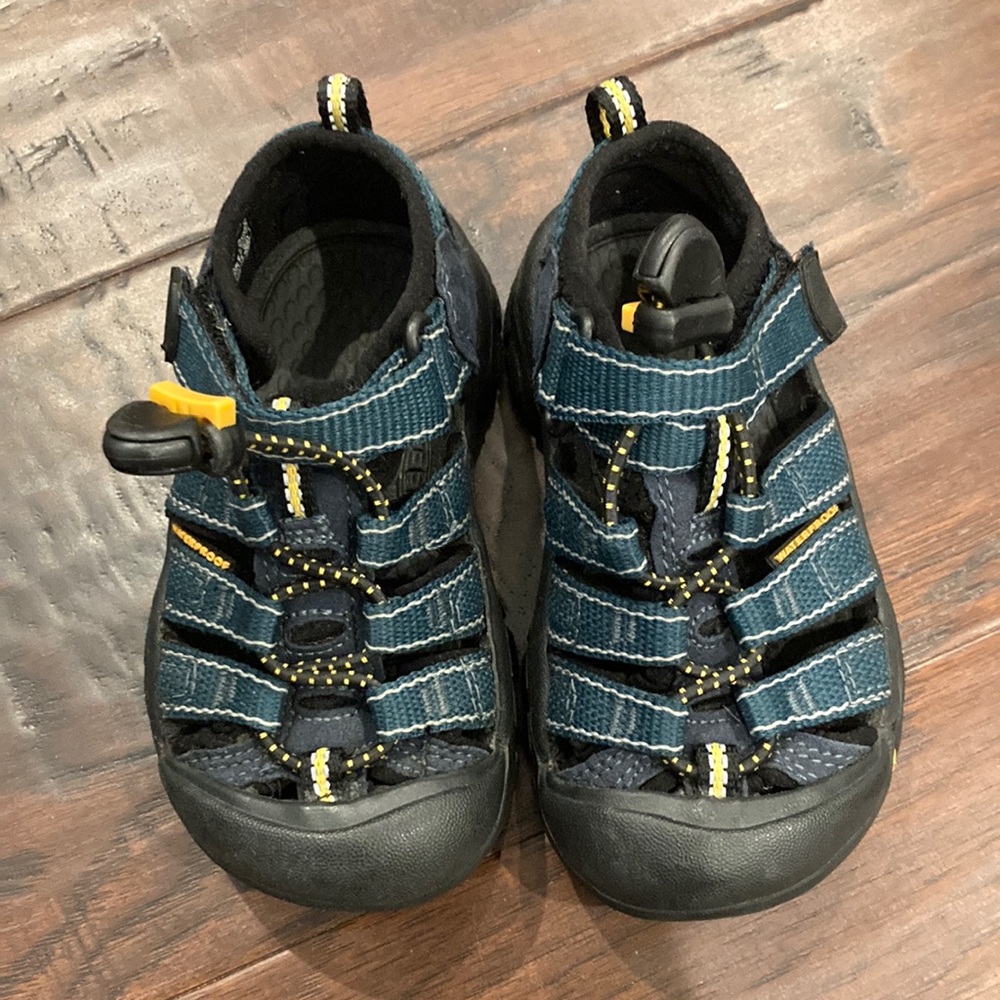 Toddler Keens
